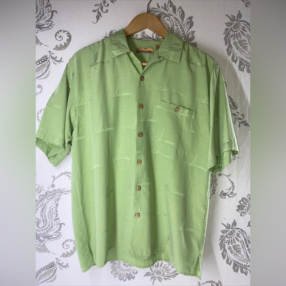 Bobby Chan 100% Silk Short Sleeve Button Up Shirt Mens Medium Lime
Green
